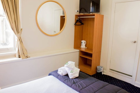 Gardners Inn Hotel - Accommodation Tasmania 24