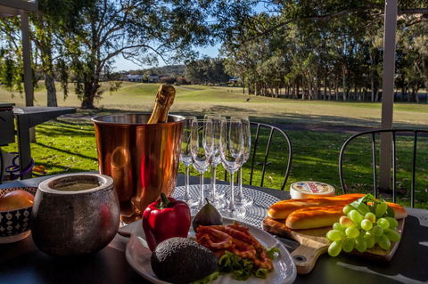 Horizons Retreat & Golf, Villa 133 - Accommodation Tasmania 0