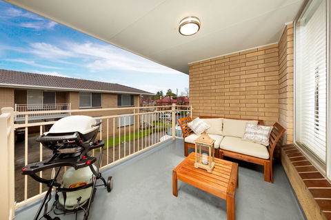 Sleeping In Style - Central & Sophisticated - Accommodation Tasmania 1