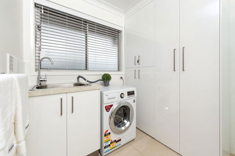 Sleeping In Style - Central & Sophisticated - Accommodation Tasmania 2