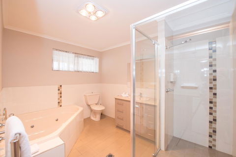 Hume Country Motor Inn - Accommodation Tasmania 29