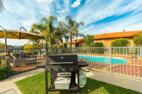 Hume Country Motor Inn - Accommodation Tasmania 2