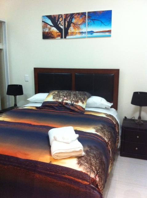 Nomikis\'On The Avenue - Accommodation Tasmania 13