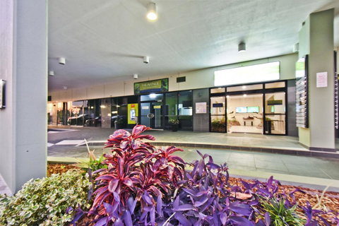 Nomikis\'On The Avenue - Accommodation Tasmania 19