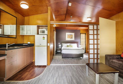Mercure Darwin Airport Resort - Accommodation Tasmania 3