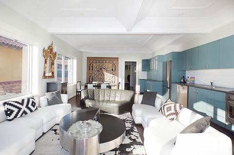 Art Deco Apartment With Breathtaking Water Views - Accommodation Tasmania 7