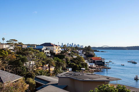 Art Deco Apartment With Breathtaking Water Views - Accommodation Tasmania 11