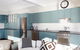 Art Deco Apartment With Breathtaking Water Views - thumb 4