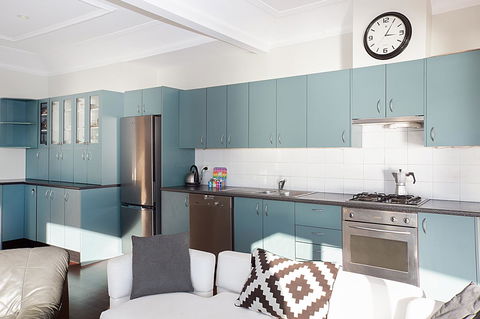 Art Deco Apartment With Breathtaking Water Views - Accommodation Tasmania 4