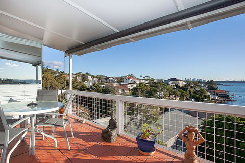 Art Deco Apartment With Breathtaking Water Views - Accommodation Tasmania 12