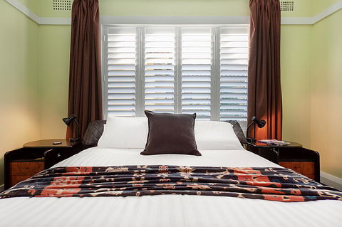 Art Deco Apartment With Breathtaking Water Views - Accommodation Tasmania 10