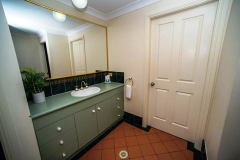 Beaches Serviced Apartments - Accommodation Tasmania 32