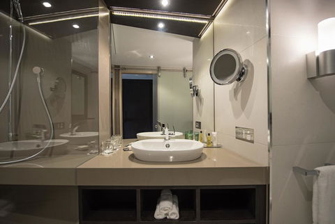 Hilton Darwin - Accommodation Tasmania 24