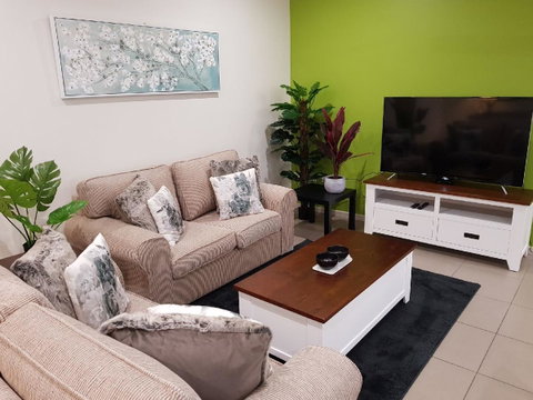 Darwin-Ocean Views, Tropical Getaway, Pool & Aircon - Accommodation Tasmania 3