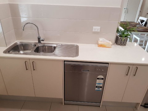 Darwin-Ocean Views, Tropical Getaway, Pool & Aircon - Accommodation Tasmania 12