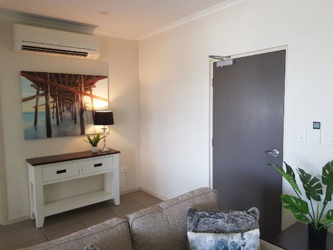 Darwin-Ocean Views, Tropical Getaway, Pool & Aircon - Accommodation Tasmania 6
