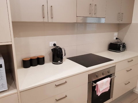 Darwin-Ocean Views, Tropical Getaway, Pool & Aircon - Accommodation Tasmania 9