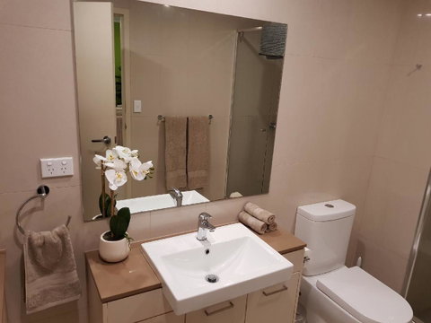 Darwin-Ocean Views, Tropical Getaway, Pool & Aircon - Accommodation Tasmania 13