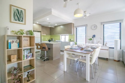 ZEN QUEST - The NOMADS PAD Near Nightcliff Markets & Sunset Foreshore - Accommodation Tasmania 12