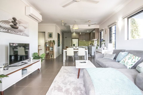 ZEN QUEST - The NOMADS PAD Near Nightcliff Markets & Sunset Foreshore - Accommodation Tasmania 1