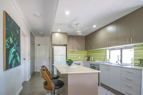 ZEN QUEST - The NOMADS PAD Near Nightcliff Markets & Sunset Foreshore - Accommodation Tasmania 27