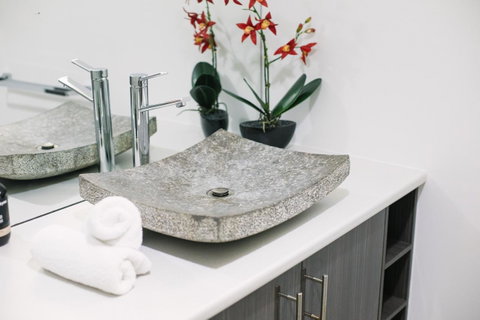 CitySide Apartment - 2 Bedroom With Private Courtyard - Accommodation Tasmania 19