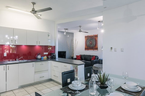 CitySide Apartment - 2 Bedroom With Private Courtyard - Accommodation Tasmania 0