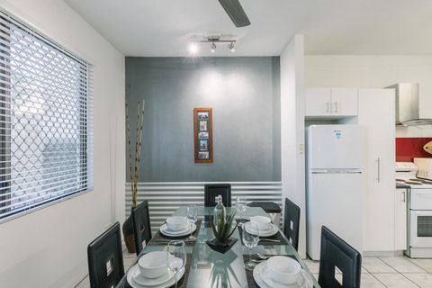 CitySide Apartment - 2 Bedroom With Private Courtyard - Accommodation Tasmania 2