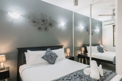 CitySide Apartment - 2 Bedroom With Private Courtyard - Accommodation Tasmania 15