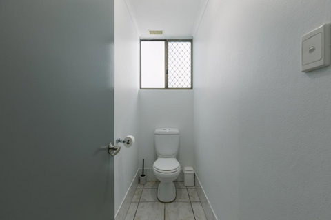 CitySide Apartment - 2 Bedroom With Private Courtyard - Accommodation Tasmania 20