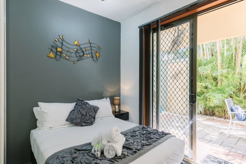 CitySide Apartment - 2 Bedroom With Private Courtyard - Accommodation Tasmania 14