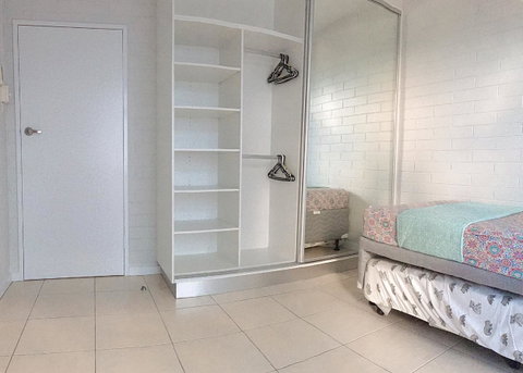 Cozy Room For A Great Stay In Darwin - Excellent Location - Accommodation Tasmania 5
