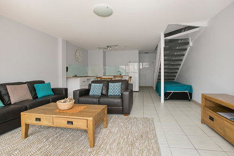 Nelson Bay Breeze - Accommodation Tasmania 10
