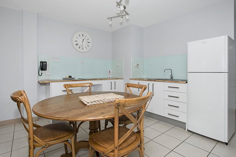 Nelson Bay Breeze - Accommodation Tasmania 13