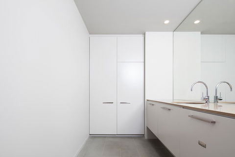 Hotel Realm - Accommodation Tasmania 4