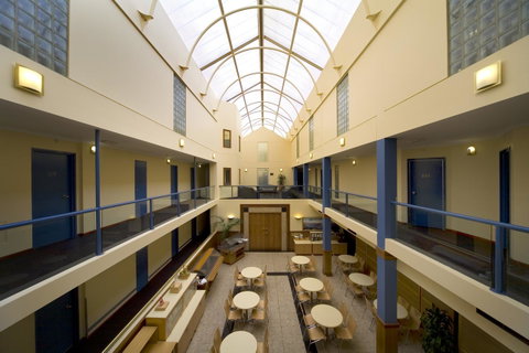 Madison Capital Executive Apartments - Accommodation Tasmania 2