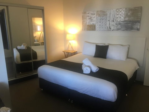 Lennox Holiday Apartments - Accommodation Tasmania 16