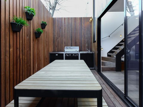 Boutique Stays - County Down, Contemporary Port Melbourne Home - Accommodation Tasmania 1