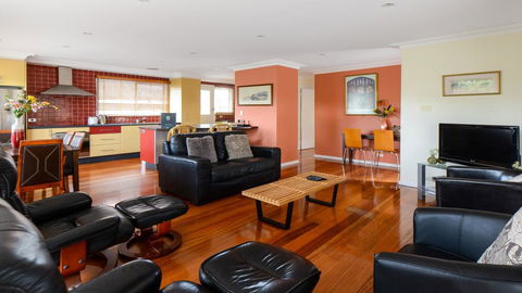 BOUTIQUE STAYS - Sandy Haven A - Accommodation Tasmania 0