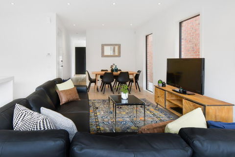 Boutique Stays-Murrumbeena Place 1 - Accommodation Tasmania 2