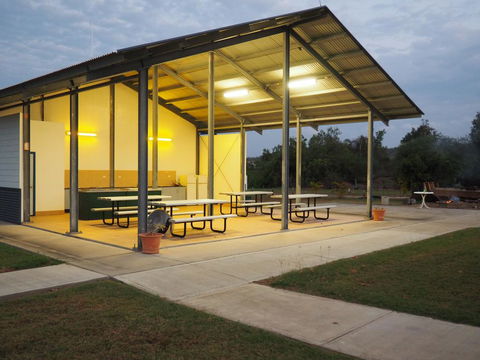 Bowen Holiday Park - Accommodation Tasmania 3