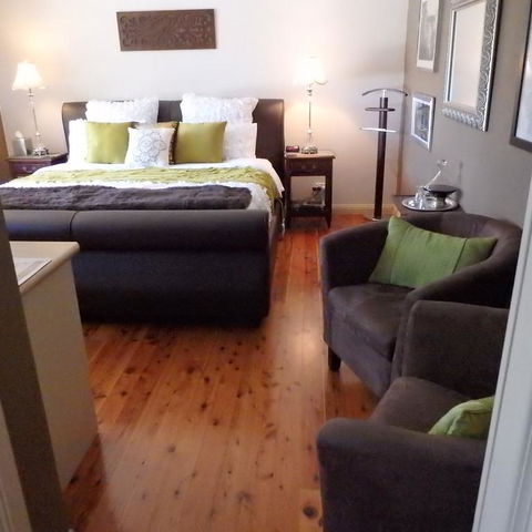 Bowral Road Bed And Breakfast - Accommodation Tasmania 3