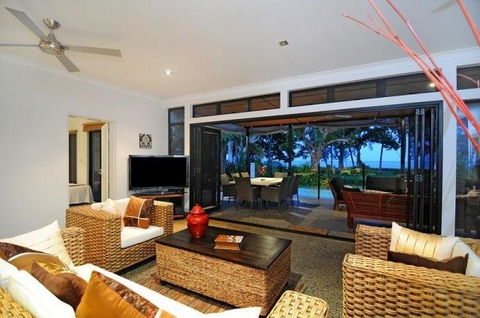 Bramston Beach - Luxury Holiday House - Accommodation Tasmania 1