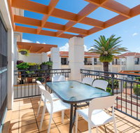 Breakers Block 3 - Unit 2 - Pool in complex - across the road from the beach - Accommodation Tasmania