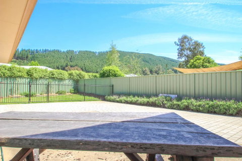 Bright Country Home - Accommodation Tasmania 2