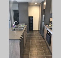 Bright Modern Stylish - Top Floor Apt - Woden - Accommodation Tasmania