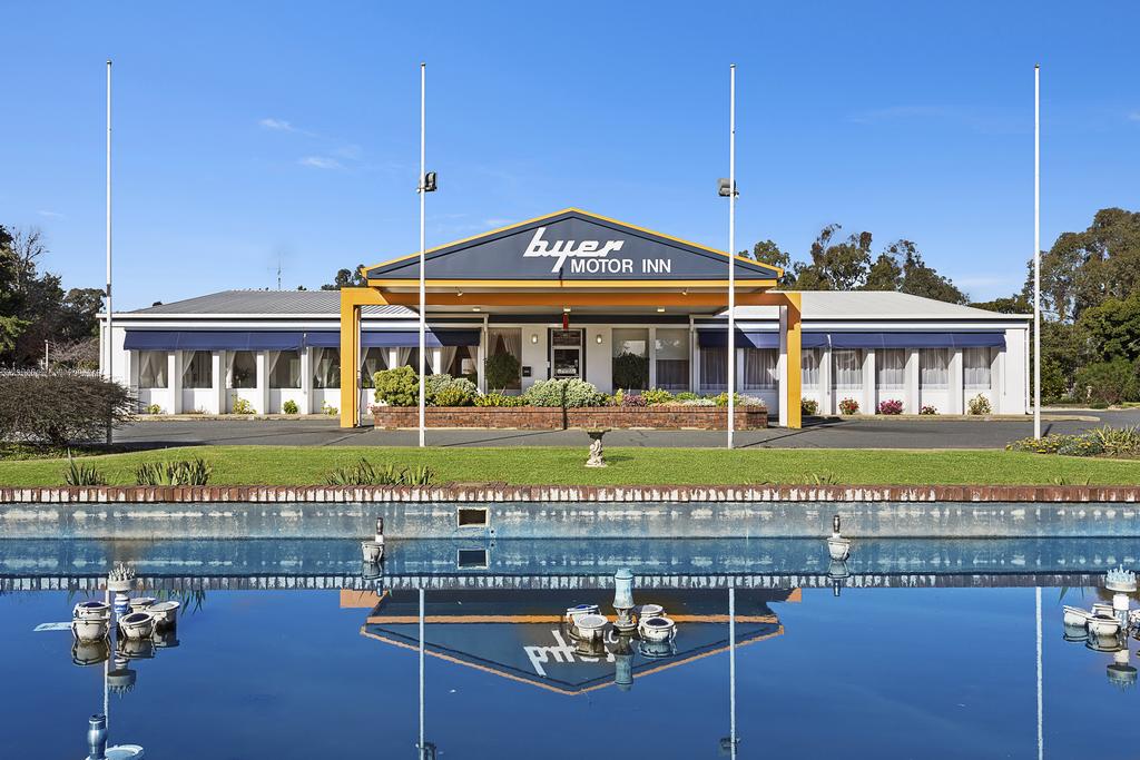 Holbrook NSW Accommodation Tasmania