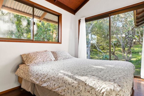 Byron Vista - Stroll To Beach And Town! - Accommodation Tasmania 1