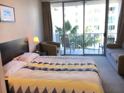 Cairns Esplanade 2 Bed 2 Bath Resort Hotel - Accommodation Tasmania 1