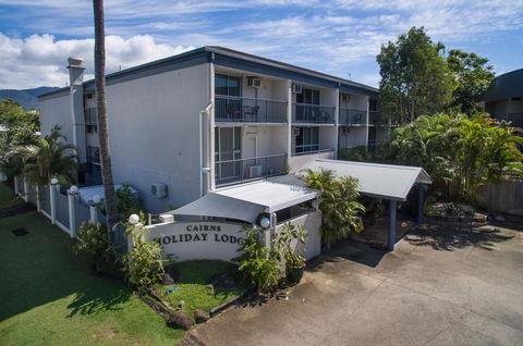 Cairns Holiday Lodge - Accommodation Tasmania 1